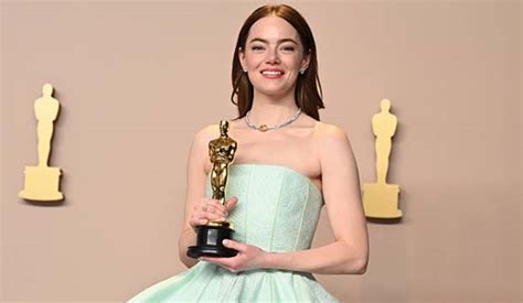 emma stone louis vuitton 2023|emma stone oscar poor things.